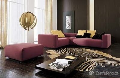 Fialové odstíny jsou vhodné i do obýváku, autor: Linea Italia