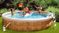 Nemáte letos na dovolenou? Pořiďte si stylový bazén!