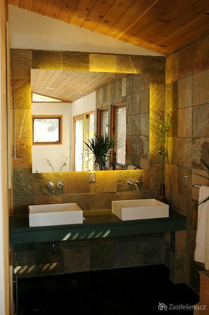 Zlatá koupelna je přepychová, autor: Jeremy Levine Design
