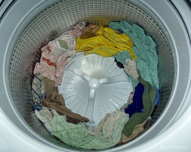 Třiďte prádlo dle barev a materiálů, autor: p.Gordon