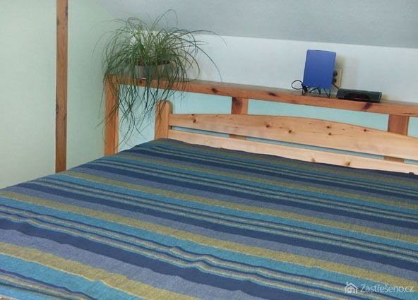 Přehoz přes postel je praktický, autor: laube