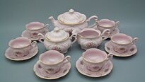 Tradiční růžový porcelán