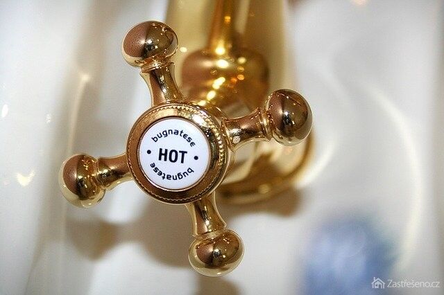 Horkou vodou nevyčistíte všechny skvrny